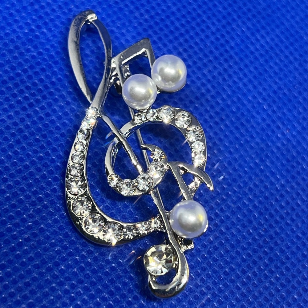 G Clef Rhinestone Brooch - Picture 4 of 6
